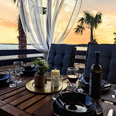 Innova Travelvir - Mobhome Megan Ferienhaus Vir