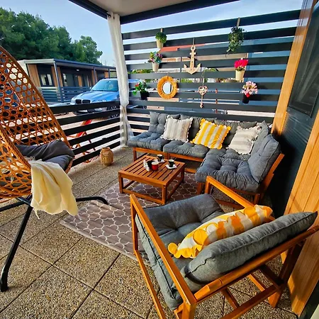 Innova Travelvir - Mobhome Megan Vir