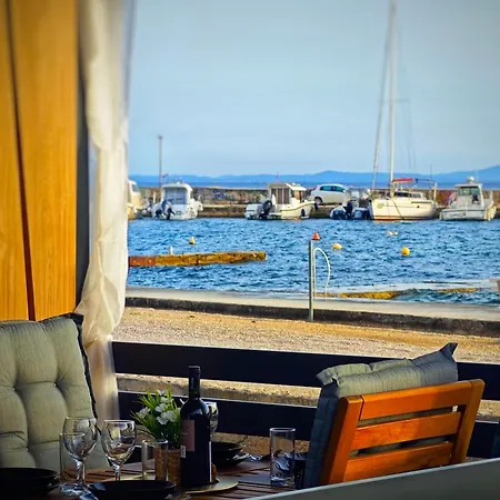 Innova Travelvir - Mobhome Megan Ferienhaus Vir