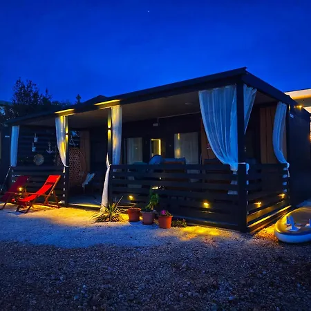 Innova Travelvir - Mobhome Megan